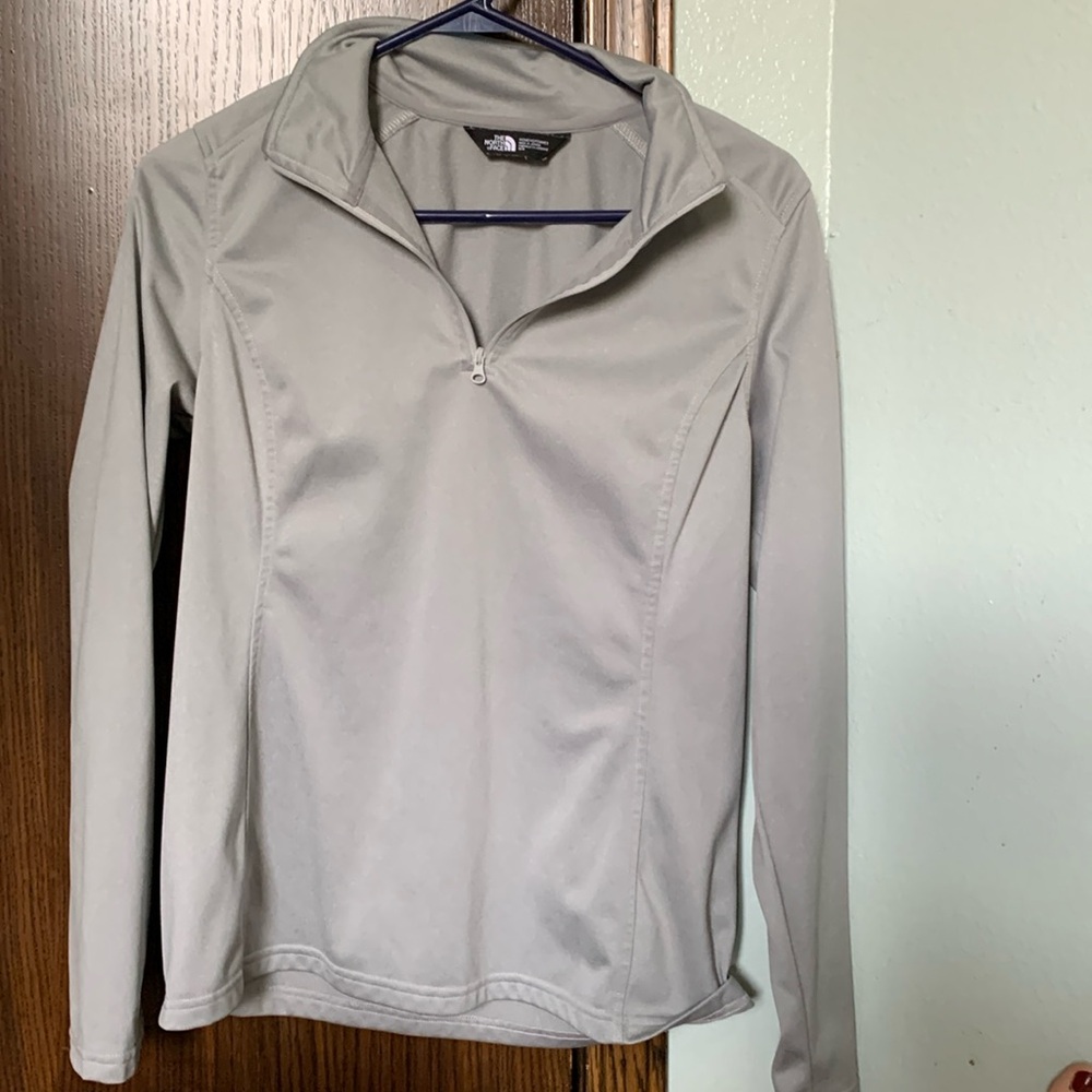 The North Face light 3/4 zip